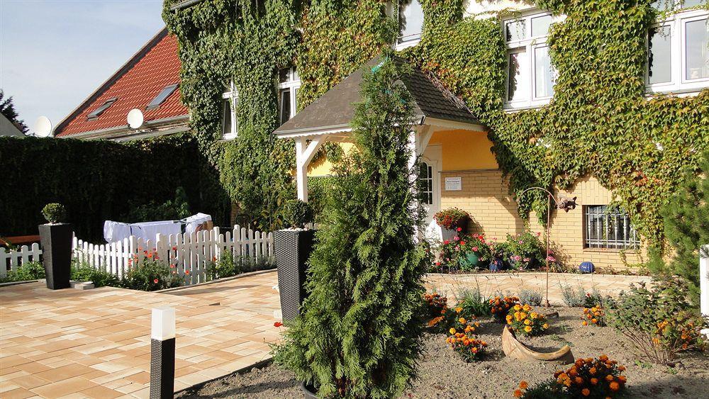 Hotel Dallgow Exterior foto